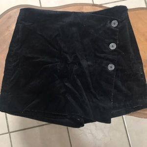 Black Skorts with side zipper and 3 button on front - Size Medium